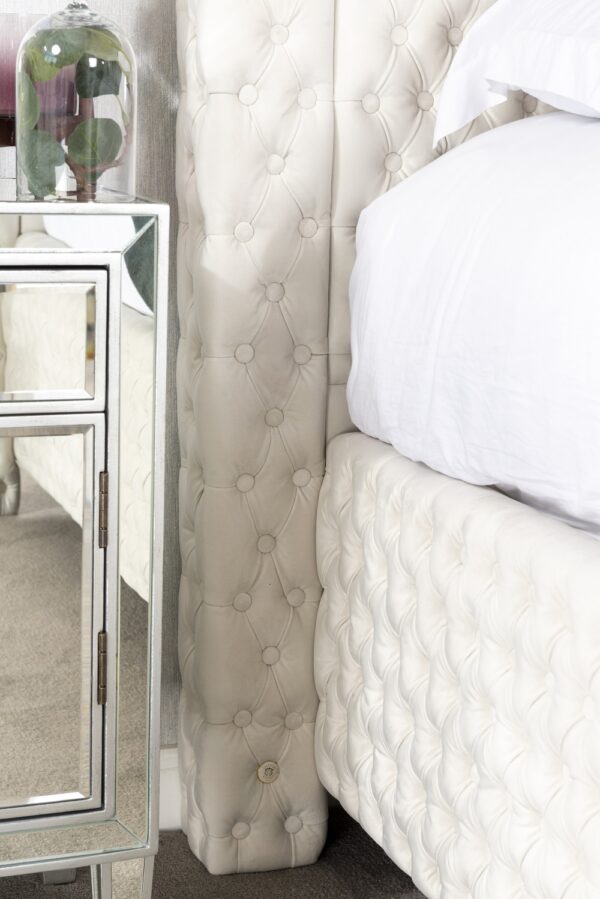 Oliver Sons Ambassador 4 Poster Chesterfield Bed - Image 6